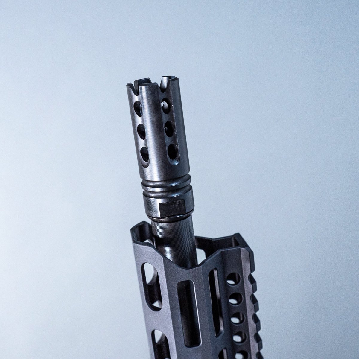 therealgunbros's tweet photo. Heading to GUNTICKETS today is the DD5 V3, an AR-style rifle that throws 7.62x51 rounds down range with extreme accuracy! Between the adjustable gas block and the reduced recoil, this Daniel Defense is your ticket to an amazing day at the range! #danieldefence #dd5 #guntickets https://t.co/j3cn7X2umw