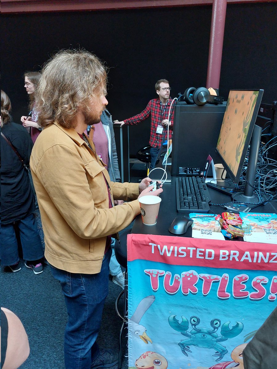 The week showcasing Turtles! at the #NordicGame conference in Malmö is over! Thanks to everyone who came to play our game and the trust in the success of our Bonnie the baby turtle.

#swissgames #prohelvetia #IndieDevs #IndieGameDev