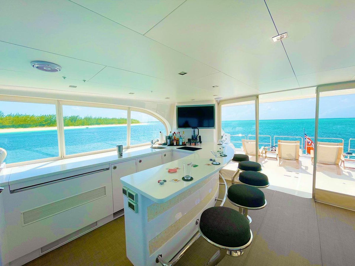 74' Horizon powercat rb.gy/xbs83 returning to the BVI Winter 2023/24. Book early and save.

#BVIcharter #yachtcharter #yachttravel #Travel  #luxurylife #yachtlife #yachtvacation #boating #islandhopping #BVI  #boatingdestination #luxuryvacation  #powercats