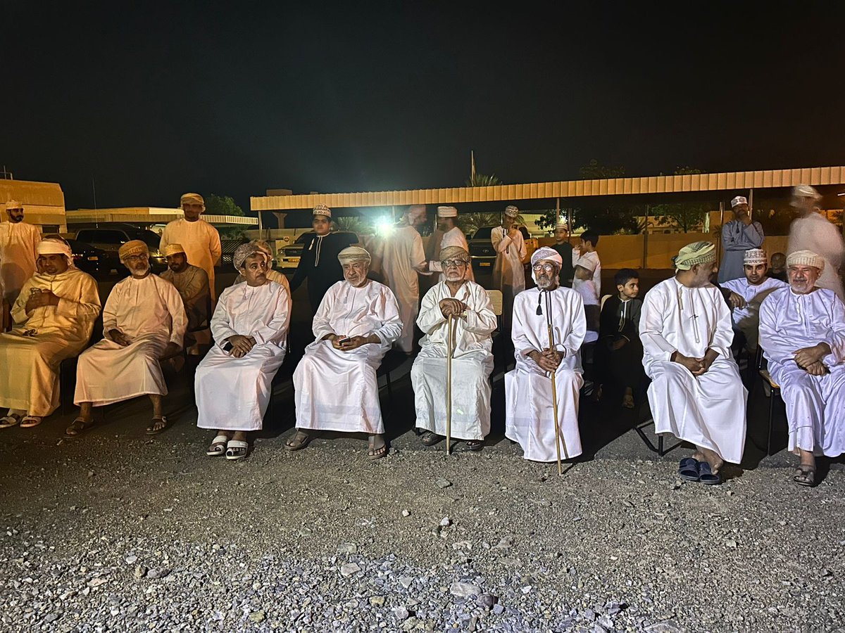 إقامة مساء اليوم الجمعه الموافق ٢٦/٥/٢٠٢٣م إدارة هبطة الجبل بوادي حيبي. بلد حيبي عملية مزاد علني على الحيوانات والأشياء الأخرى. وكان الإقبال على المزاد جيد كونه يقام لأول مرة.