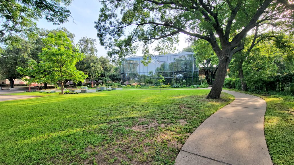 The Williams Lab (@thewilliamslab) on Twitter photo #CenterforHypothalamicResearch at <a href="/UTSW_NeuroGrads/">UTSW Neuroscience Graduate Program</a> retreat <a href="/txdg_fairpark/">Texas Discovery Gardens</a>! #CenterforHypothalamicResearch at <a href="/UTSW_NeuroGrads/">UTSW Neuroscience Graduate Program</a> retreat <a href="/txdg_fairpark/">Texas Discovery Gardens</a>!