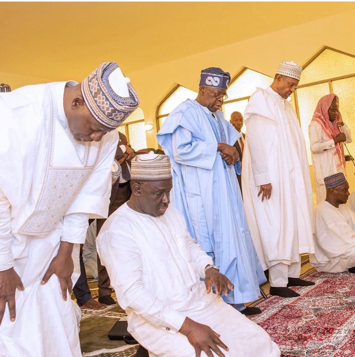 My dearest father praying along with President Muhammadu Buhari and President-elect Bola Ahmed Tinubu #BolaAhmedTinubu