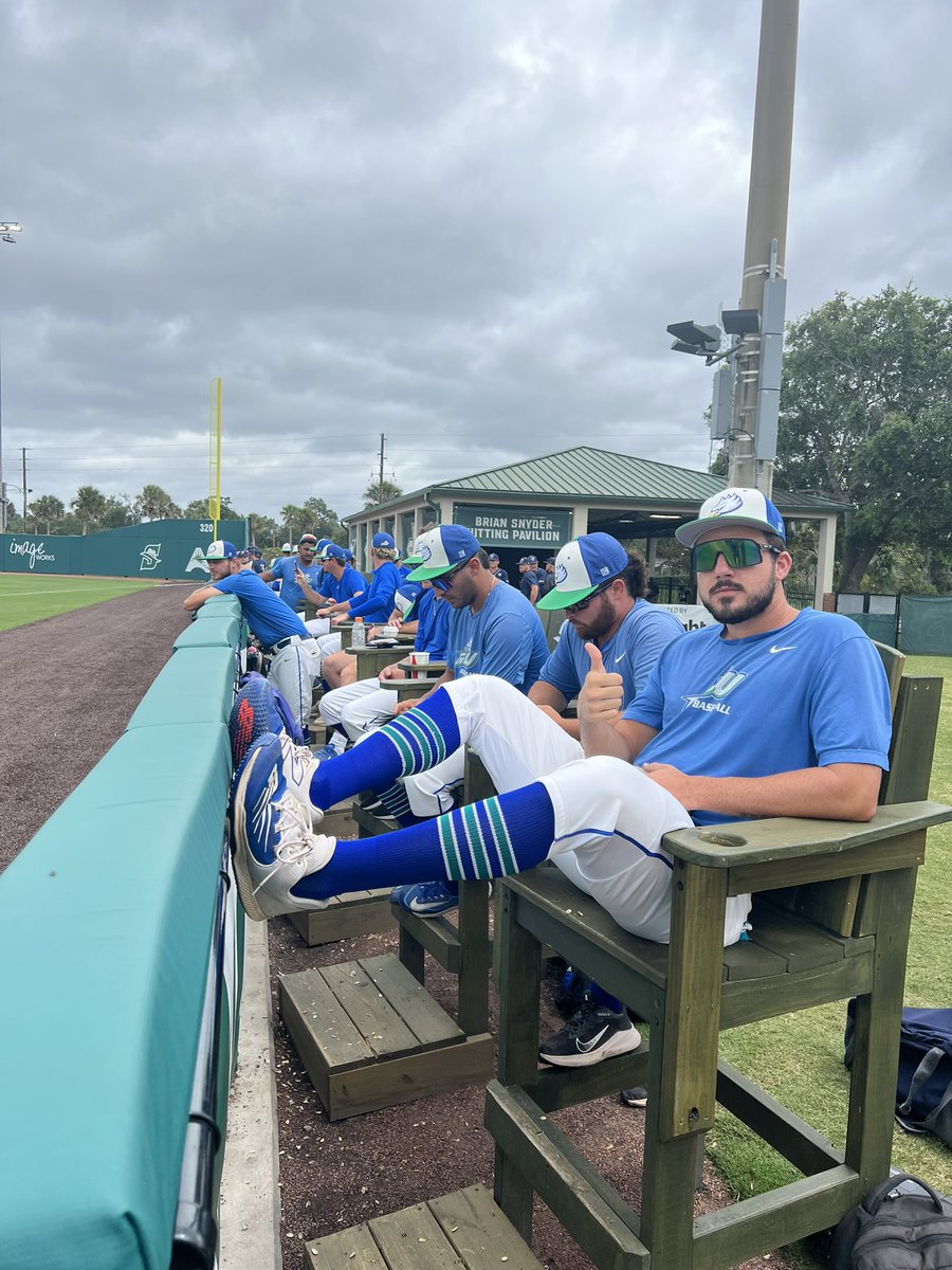 FGCU_Baseball's tweet photo. We wait - and Joey Bats crushes sunflower seeds…

#WeKnow #WingsUp #DingerCity 🤙🦅🌴 ⚾️ https://t.co/pbkh3INQoi