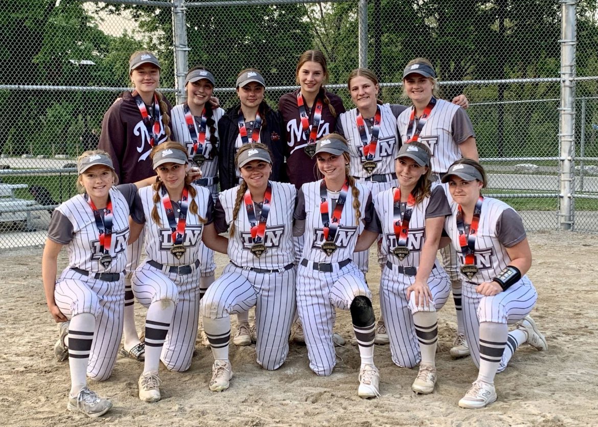 AbbeySteener's tweet photo. Awesome past two weekends! So happy to be back on the diamond and so proud of all my teammates for the hard fought games. Placed first in the PanJam IV U19 tournament and placed second in the Queen of Diamonds U19 tournament! Looking forward to more ball… Roll Nats🍁🍁 https://t.co/Z6NWoWP5mF