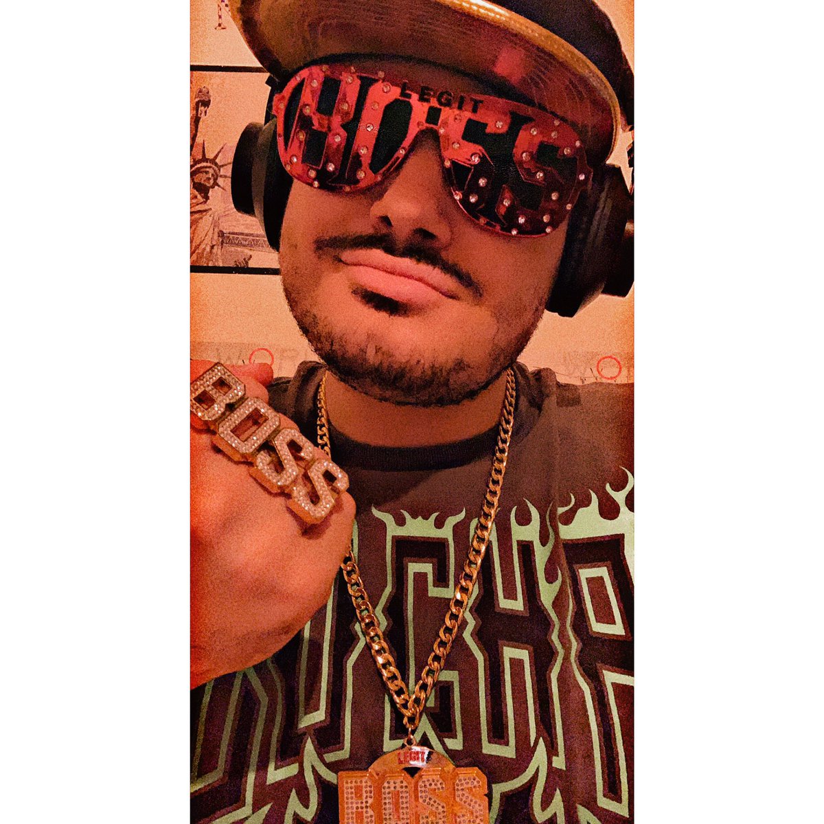 realudovic's tweet photo. Me | My favorite duo #LuchaBoss ❤️ https://t.co/pnvnwXTtMq