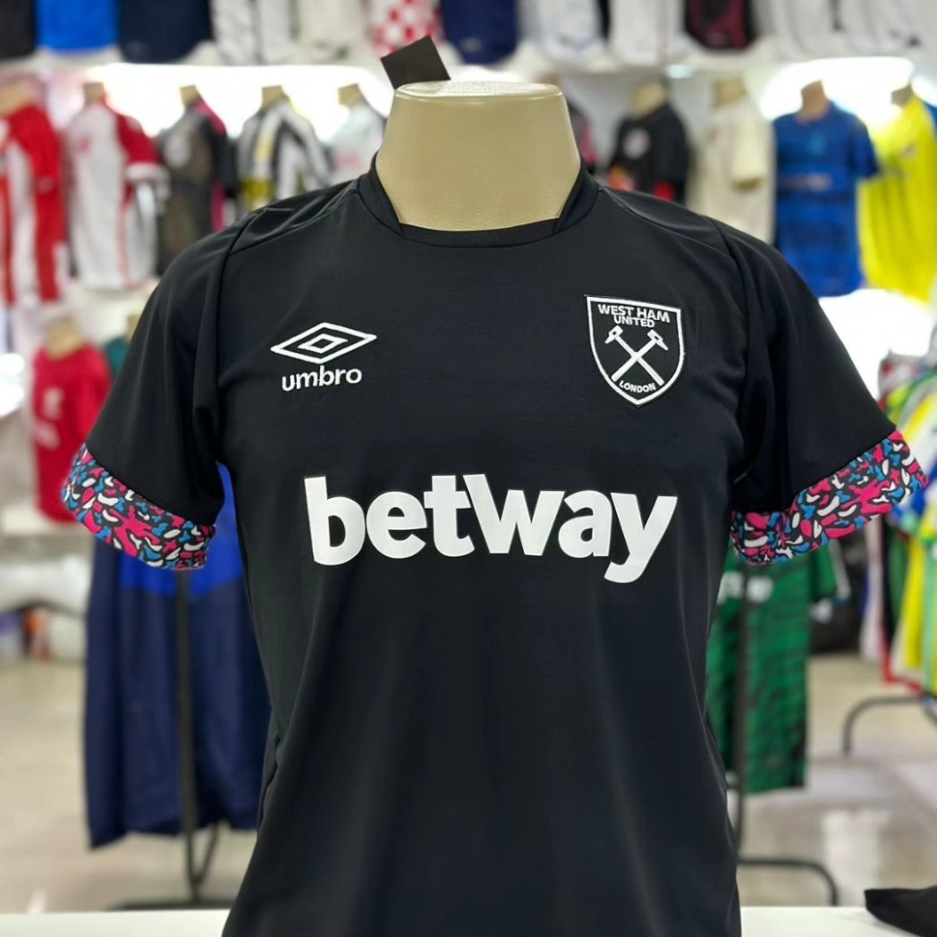 Almultimarcas1's tweet photo. ⚽️ *CAMISAS DE TIMES SPORT PREMIUM*񙑍modelo Impec��vel
🔥Escudo e patrocinador bordado https://t.co/dfklSj6AiQ
