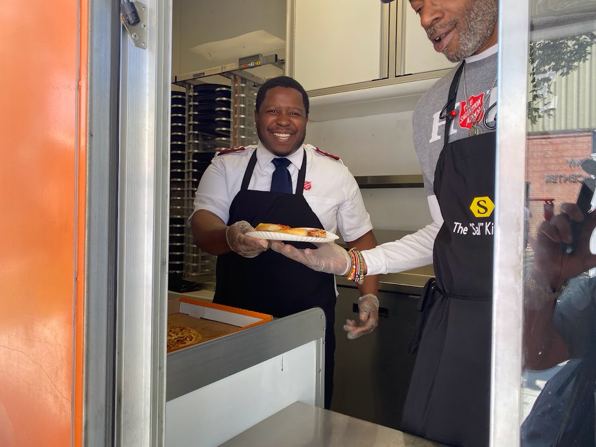 salarmyomaha's tweet photo. We're so grateful to once again partner with @littlecaesars to feed our beloved friends at our North Corps Community Center. Check out some of our favorite shots below. #lovekitchen #feedingthehungry #LoveBeyond https://t.co/qLxHINEQsa