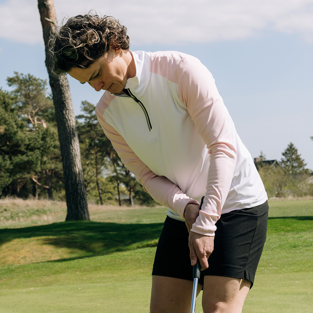 We recommend a thin, long sleeved base layer, Cypress longsleeve, that will keep you protected from the sun, and will effectively wick away moist produced by your body, avoiding you to feel warm. 

#abacussportswear #countonit #wearing #golfwear #functionalwear #golfwomen