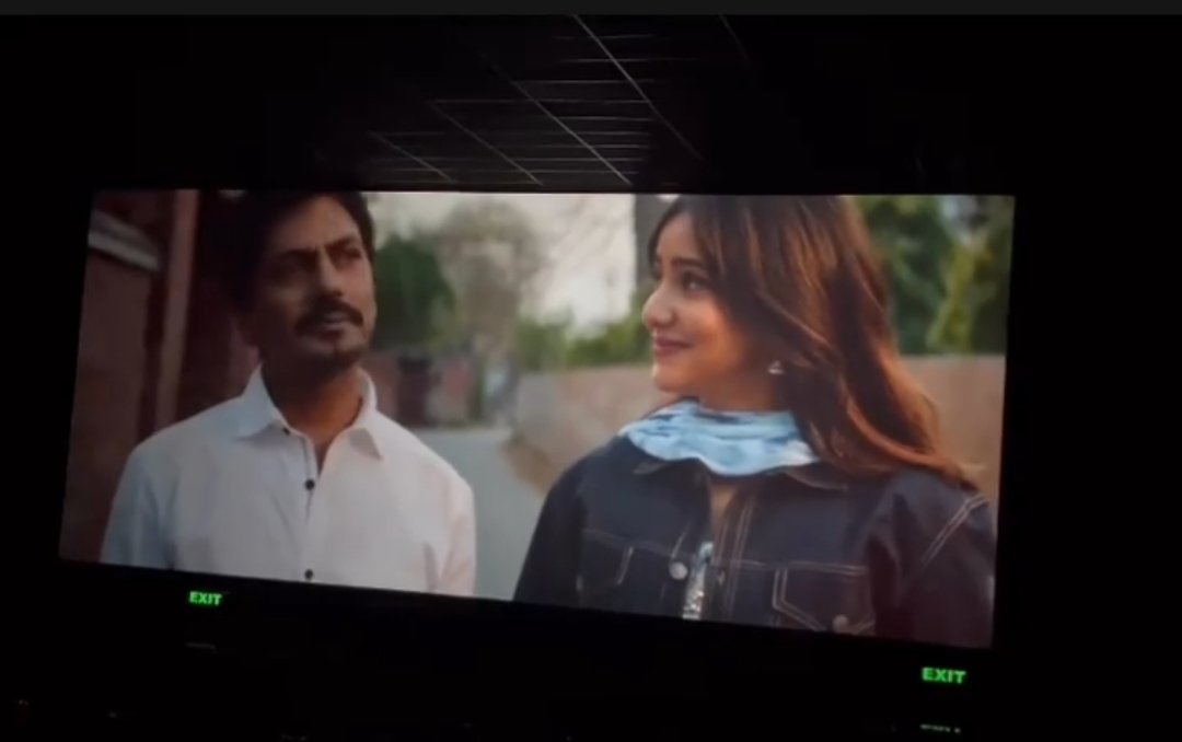 Waah! Kya baat hai Totally awesome movie #JogiraSaraRaRa full Entertainment and full paisa wasool. Mindbodygreen Act @Officialneha @Nawazuddin_S Bhaijaan @imsanjaimishra Bhaiya #zarinawahab
Ma'am Superhit movie Congratulations Entire team @KushanNandy @kiranshroff