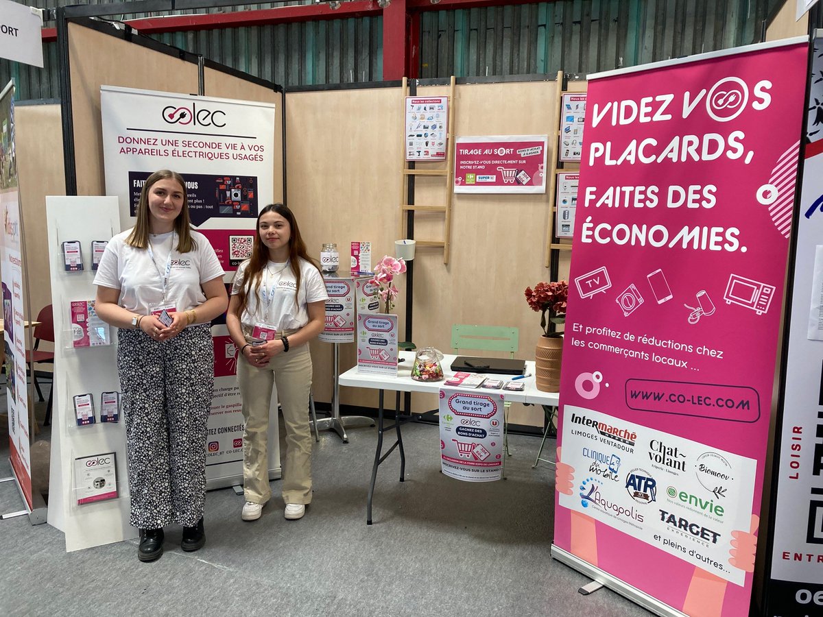 EsterTechnopole's tweet photo. [EN DIRECT] 🔴 La #TeamESTER présente à #LimogesExpo sur le stand de @LimMetropole 👥

Retrouvez également les startups #Colec &amp; #Tot d' #ESTERTechnopole #Limoges 🚀

#LimogesExpo2023 https://t.co/zOIYbTbpFJ
