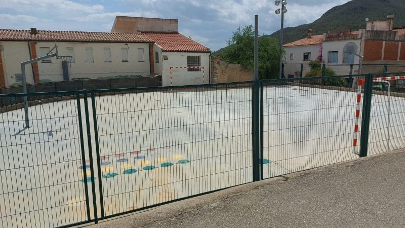 LaFuraCoop's tweet image. 🏀 Habiliten una zona d’esbarjo a l’antiga escola de la Joncosa del #Montmell.

➡️ tuit.cat/Urlm6