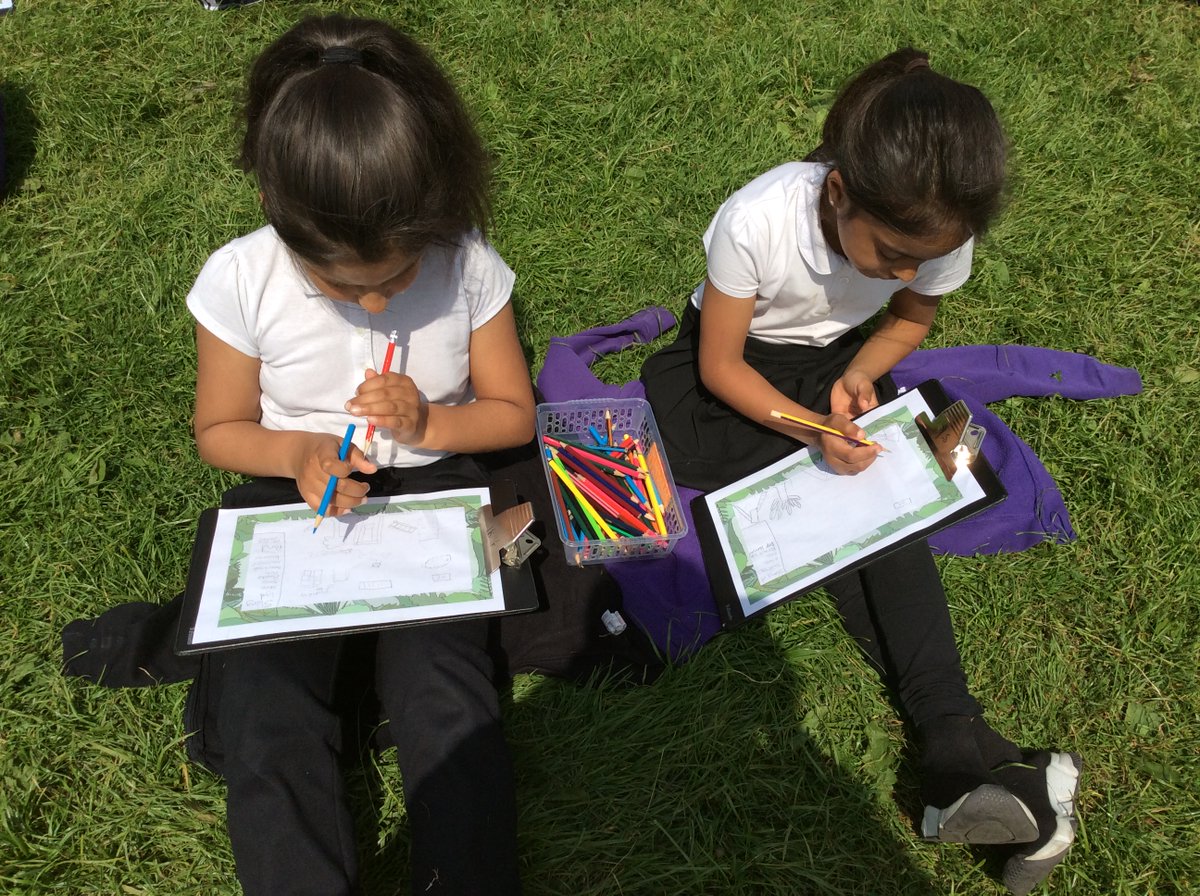 ECS_Keighley's tweet photo. This afternoon Year 4 have been busy designing habitats in Victoria Park. The children have been very creative with their ideas.
#learningoutsidetheclassroom
#sciencecanbefun https://t.co/RGA39ybrT1