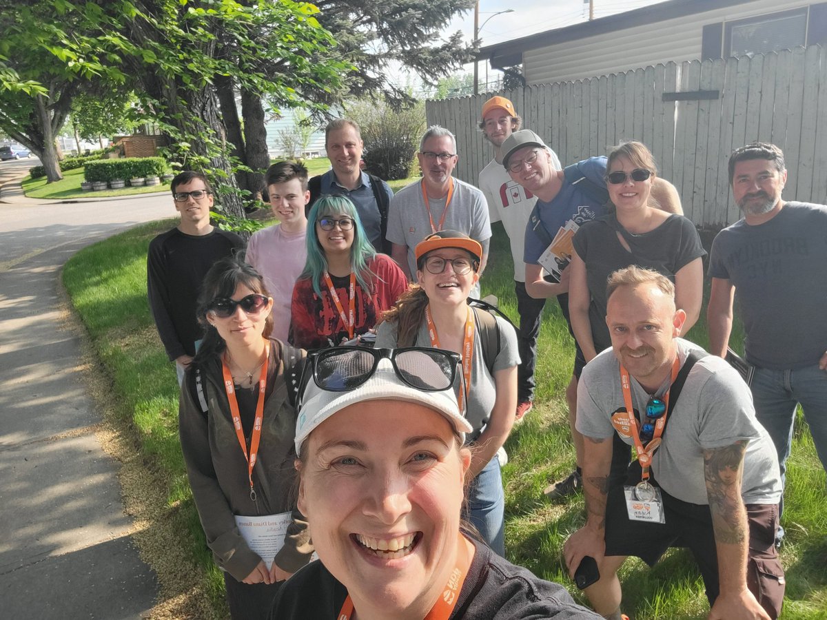 DianaBatten_'s tweet photo. Alberta - the election is 3 days away!

This team will be knocking on doors right till election day!
Wanna join us? 
We're pretty fun 🧡💃🕺

... and voting is kinda a big deal 🗳 
So go vote, then join us on the doors! #ABetterFuture depends on it! https://t.co/ckirJRaVaA