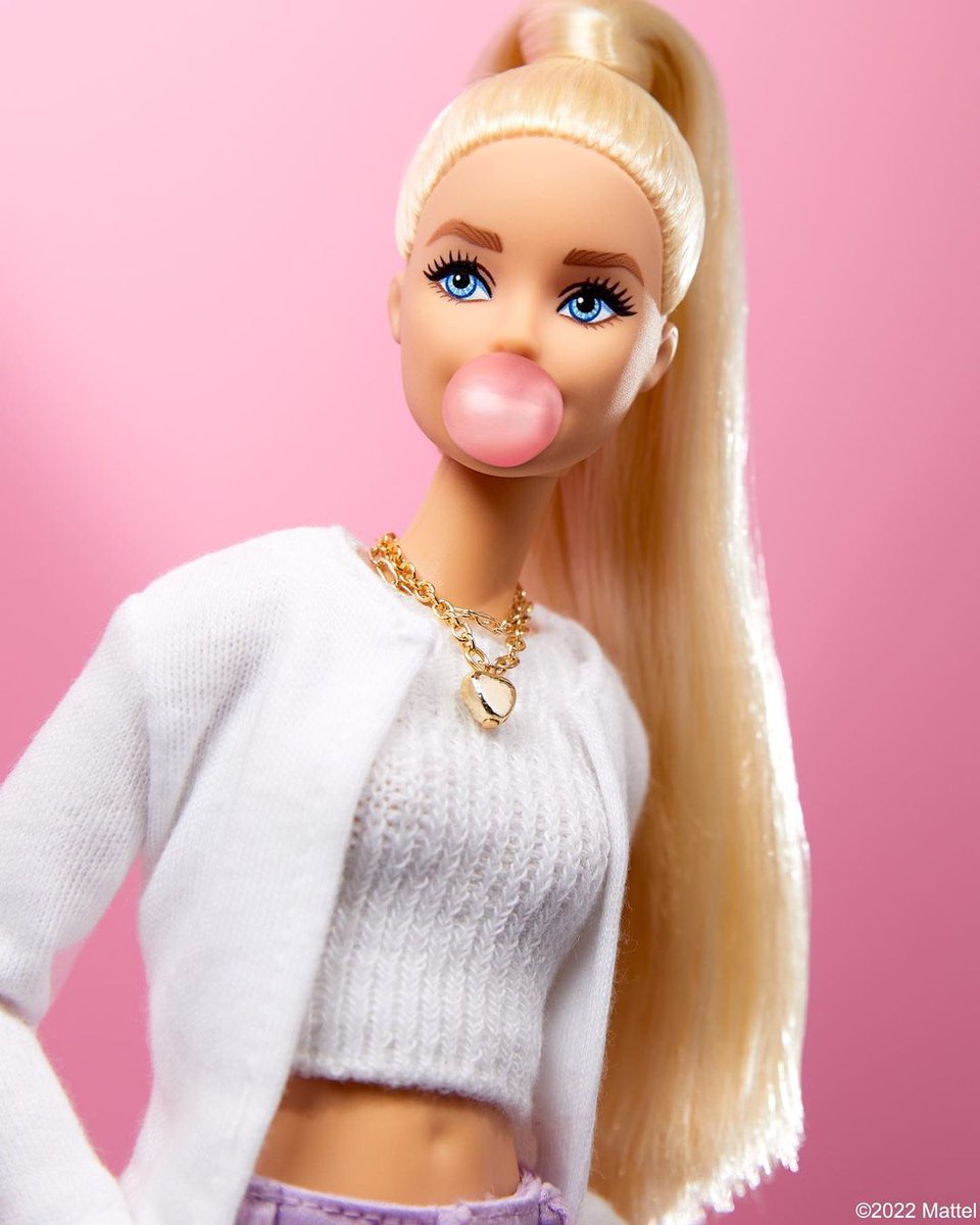 BegForBarbie's tweet photo. Do you think normal people beg and plead for their bratty Goddess Barbie to burst her bubblegum in their faces? 

You'll never be like them - you're a broken, brainwashed, Barbiesexual loser 😂

Now beg to pump and pay me 😈

findom femdom cringe catfish slave 2dfd scam paypig https://t.co/TlsHcSx9C0