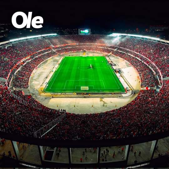 giselasauce1986's tweet photo. Excelente viernes 
Felices 85 años Más Moumental!!!
🎉⚪❤⚪🏟 https://t.co/nB5tQQxQVw