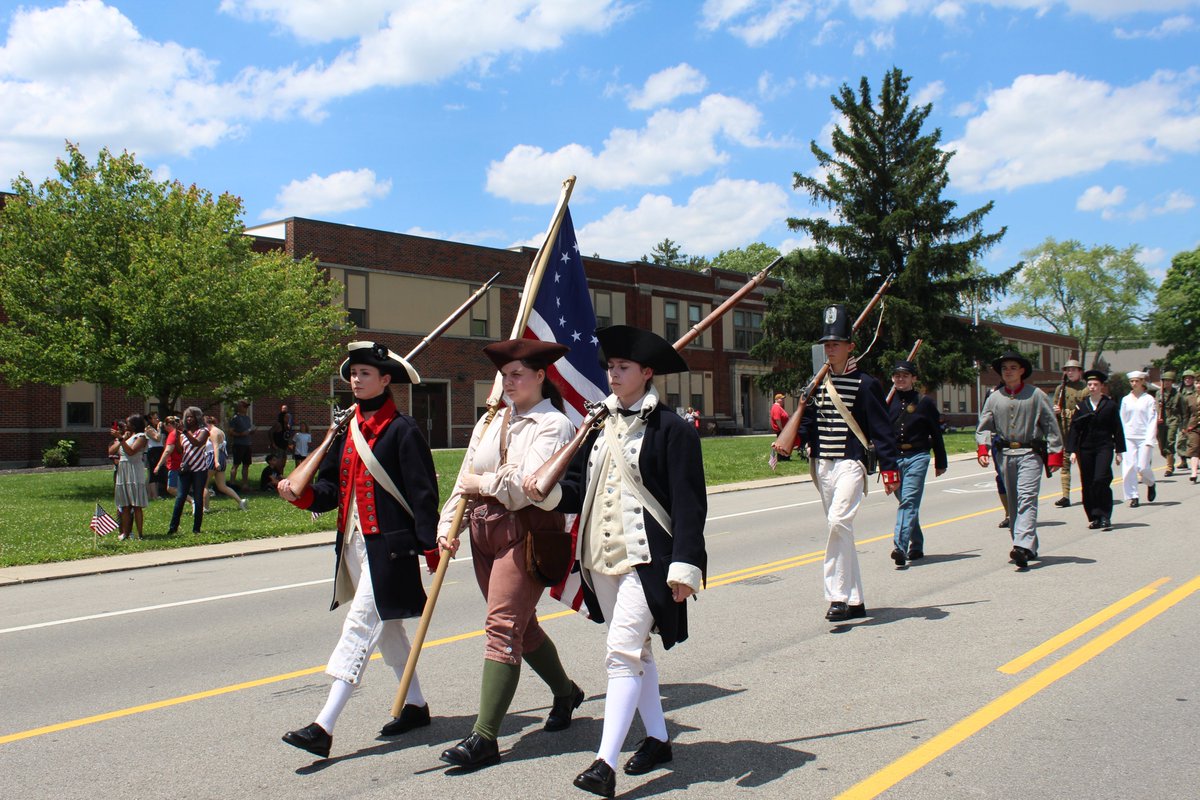 cityofboroOH's tweet image. The Memorial Day Parade in tribute to those who served and sacrificed for our nation steps off at 2 p.m. Monday, May 29 on S. Main Street in Historic Springboro.  After the parade, a brief ceremony is set for Wade Field, with complimentary refreshments and picnic fare following.