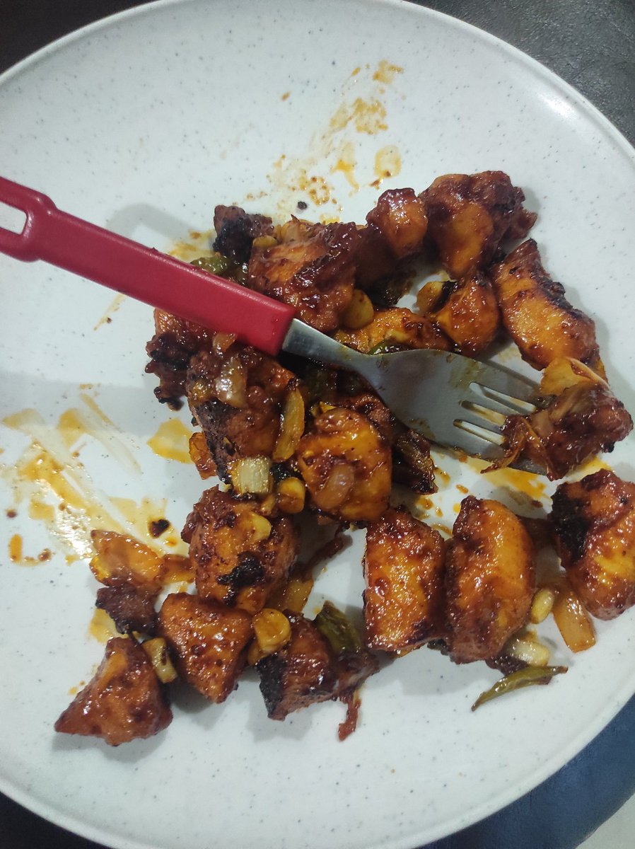RISK_AJAY's tweet image. Chicken strips 
Chilli chicken .

#Homemade 😁😁😜😜

Happy weekend 🎉🎉