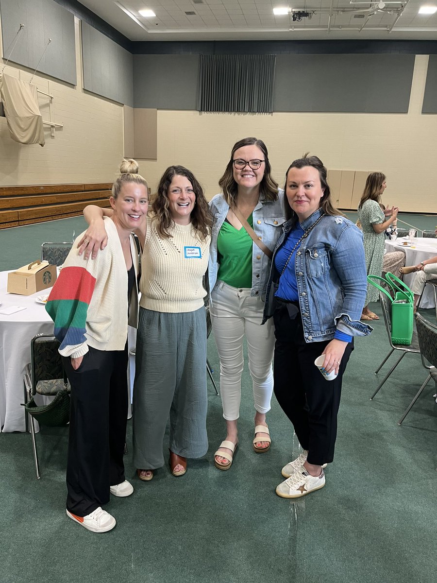 SMMschoolOmaha's tweet photo. SMM’s Home and School Board hosted a volunteer thank you recept. Even if you couldn’t make it, know how much you, our amazing school volunteers are appreciated by your Home and School Board. SMM parents are the best! 💚Thank you! 🫶

#thankyou #catholic #smmomahacommunity https://t.co/3uhojDdAWI