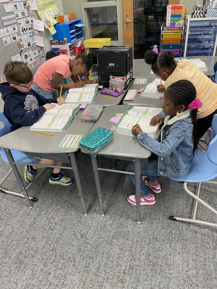 Michelle Kremer tweet media