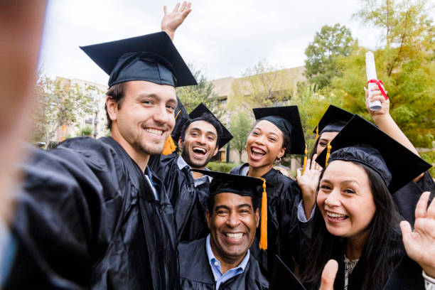 MgaRisk's tweet photo. New Grads: Get a jump-start on college living with these expert moving hacks:
-plan a monthly budget
-DIY your move if possible
-clear the clutter, pre-move
-ask around for free boxes and moving supplies
-take inventory of your stuff
-make sure your auto insurance is squared away https://t.co/WcTTb90HCJ