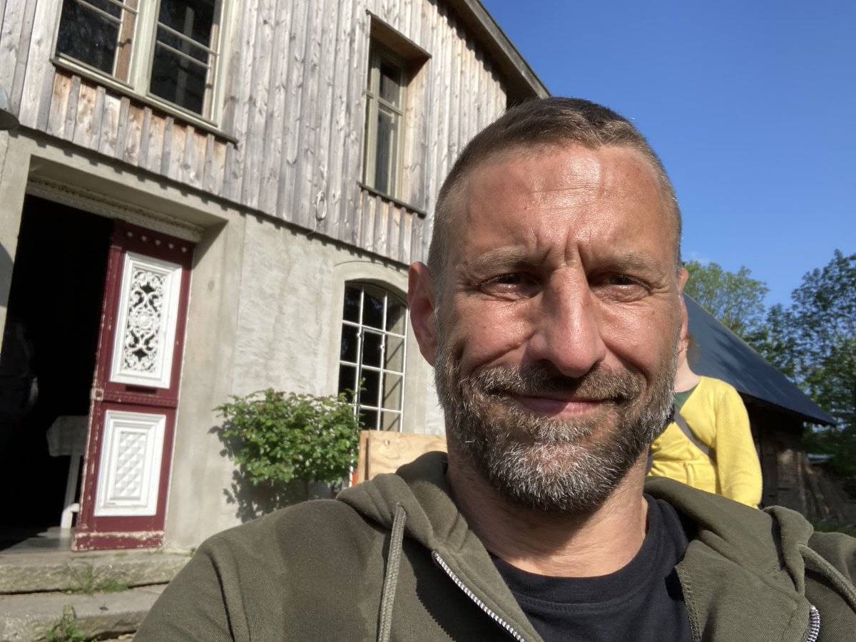 RealTadzioM's tweet image. Poshes Landcafé oder #Klimacamp? Bin noch nicht sicher 😅

#Rügen #AlleGegenLNG