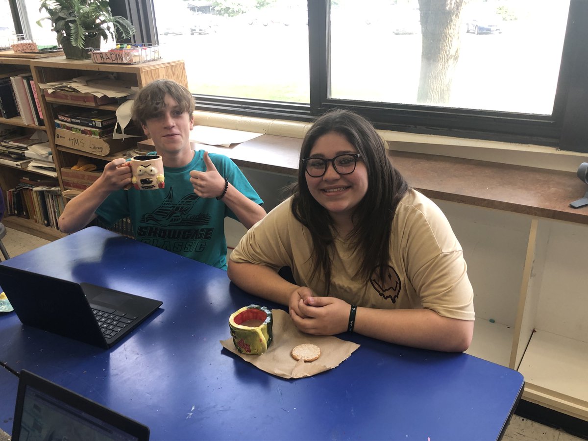 Wilbur_TrimpeMS's tweet photo. Mr Midgleyโs 4th quarter art classes enjoyed their โBritish Dayโ on Thursday with the 8th graders drinking their British Tea from the clay mugs they made. All grades learned something new about British culture while enjoying their tea and biscuits! ๐ฌ๐ง #ThisIsTMS #GoEagles https://t.co/ngFRSVpK5X