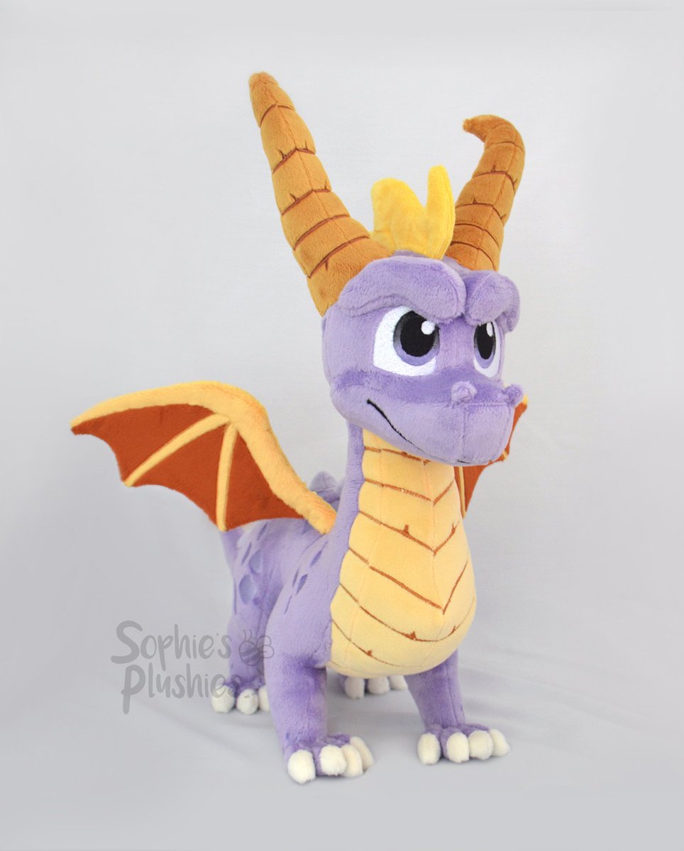 SophiesPlushies's tweet photo. Another Spyro, this time with his classic colour scheme! 🔥

Measures about 16" tall and 18" across. https://t.co/zjYh1GHxfr