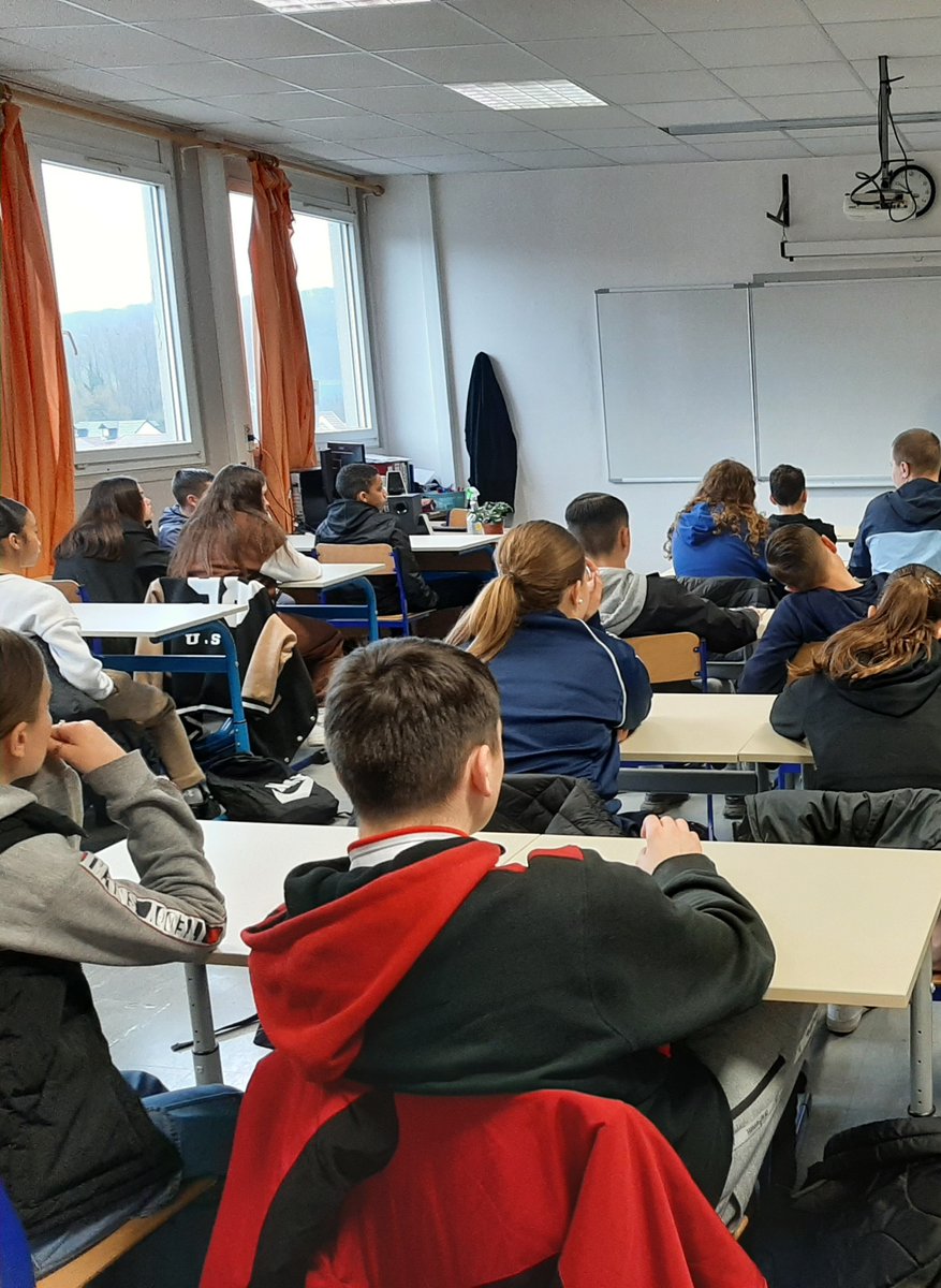 Aujourd'hui, <a href="/enedis/">Enedis</a> en #Normandie est intervenue au collège Jean Moulin, à <a href="/LeHavreMetro/">Le Havre Seine Métropole</a> , pour parler de la diversité de ses #métiers et témoigner des parcours professionnels possibles au sein de #enedis 🗣️