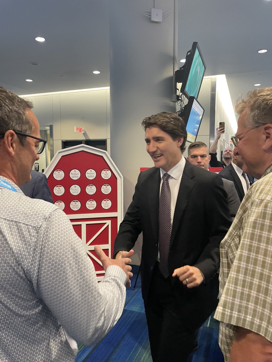 dfc_plc's tweet photo. Look who dropped by the red trivia barn (@JustinTrudeau) at #FCM2023AC! Stop by for a chance to win some exciting prizes courtesy of @eggsoeufs, @TheInsideCoop, @TurkeyFarmersCA, @CHEP_POIC and @dfc_plc. https://t.co/aLENGjeos9