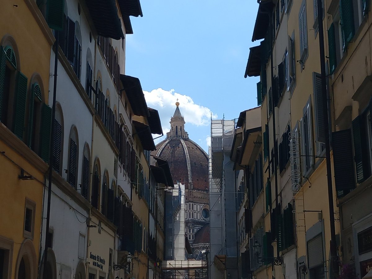 What a fantastic gathering on "England: 1640-1660 in a European Perspective" <a href="/UNI_FIRENZE/">Università di Firenze</a>. Great talks &amp; discussion, esp on the Florentine news sources. <a href="/DavideBoerio/">Davide Boerio</a> is now talking about the Salvetti project. Really brilliant work happening <a href="/EURONEWSproject/">EURONEWS project</a>!