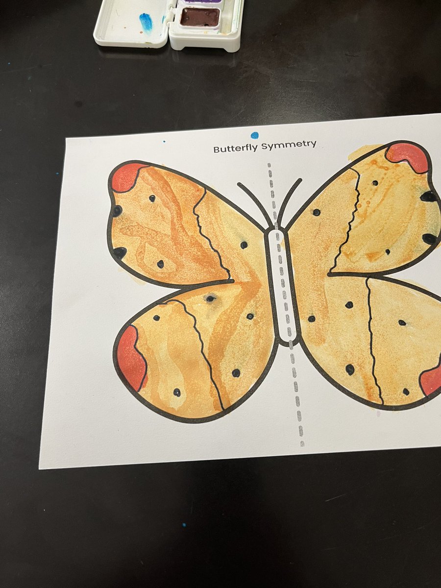 Mrs_LCornejo's tweet photo. Painting butterflies. @MorenoMustangs #hisdart https://t.co/jyQbNEgL2m
