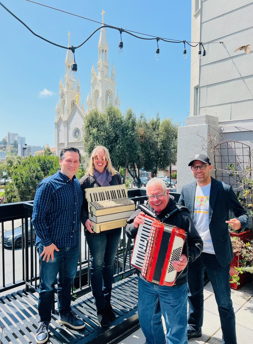 peterhartlaub's tweet image. Need even more more accordion music in your life? 🪗🇮🇹💯

Today’s #TotalSF also has details about the accordion-tastic Festa Italiana on June 3-4.

Listen to the podcast ➡️ sfchronicle.com/podcasts/artic…

Plan for the @SFItalianAC street festival ➡️ sfiacfoundation.com/festa-colonial…
