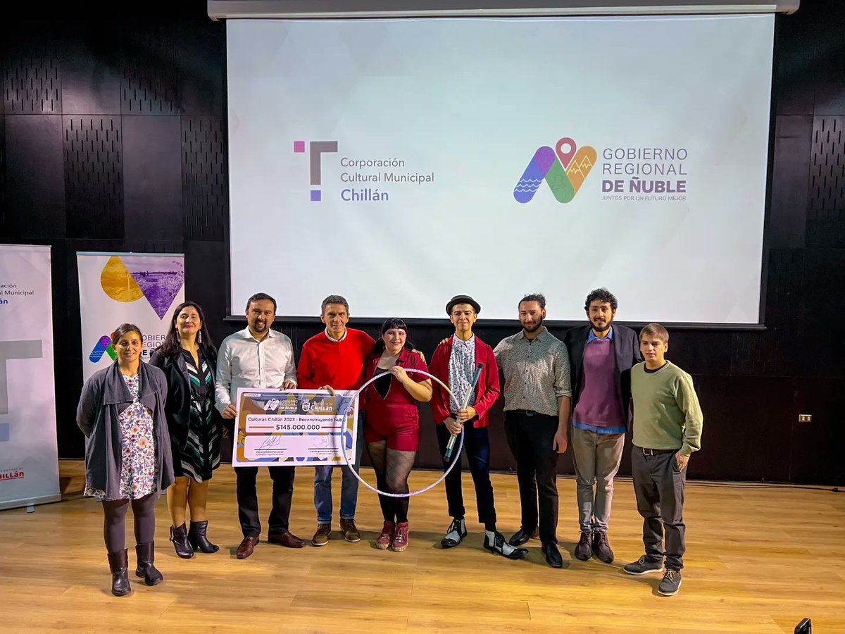 ccmch_'s tweet photo. 📸Ceremonia de firma de convenio entre la Corporación Cultural Municipal de Chillán y el Gobierno Regional de Ñuble.
🔸Por segundo año consecutivo esta alianza permitirá seguir fortaleciendo el arte y la cultura de la región de Ñuble.
#TMCh #CCMCh #goreñuble #Ñuble #Chillán https://t.co/41fyzKUhlz