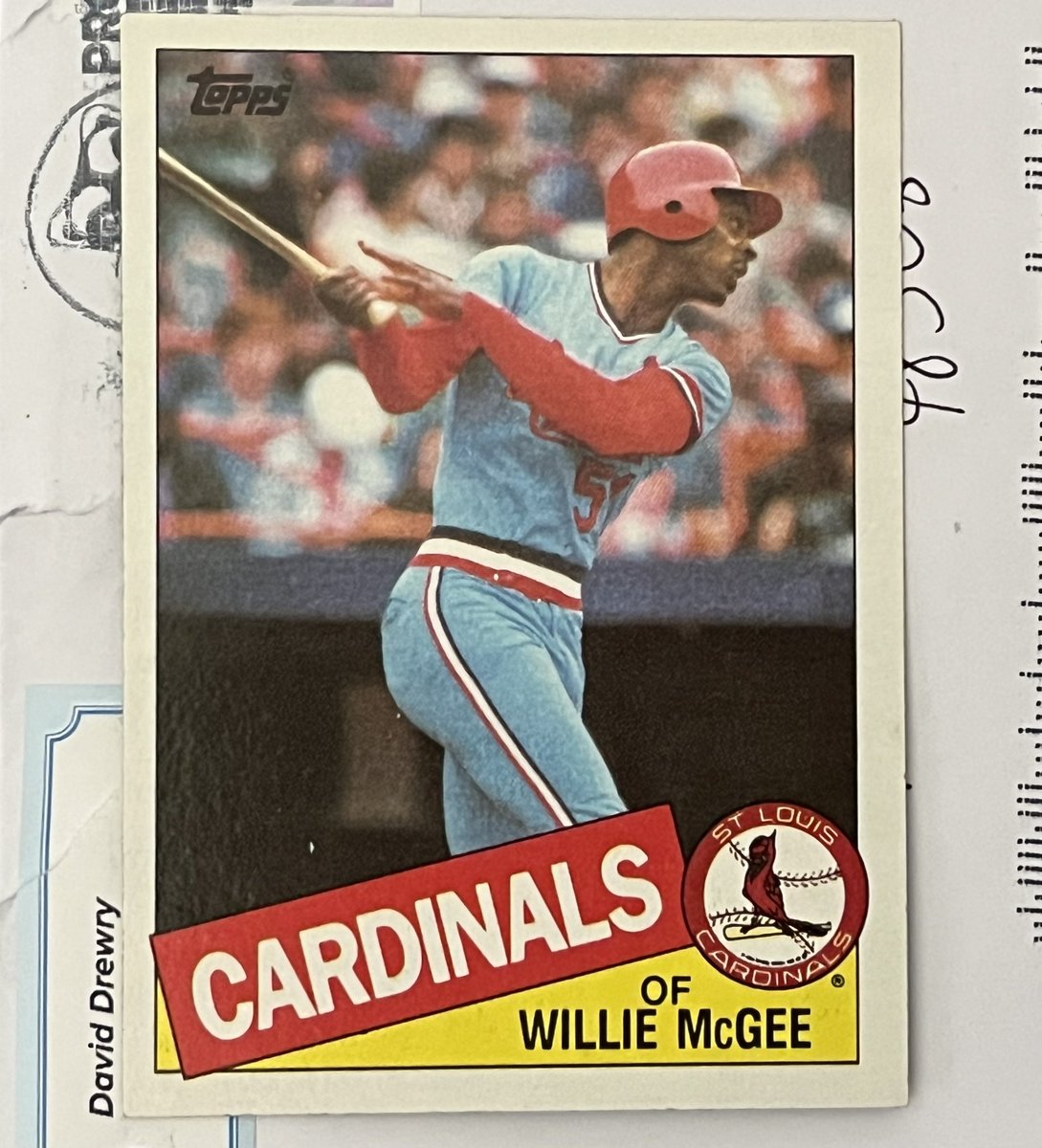 ScribSports's tweet photo. #MailDay: Thanks so much to @dhdrewry for the #RAK, sending a beautiful #1985Topps Willie McGee to add to my #OneCardCollection! So thankful to be part of such a great Twitter community within #TheHobby. https://t.co/7s2otdpdiw
