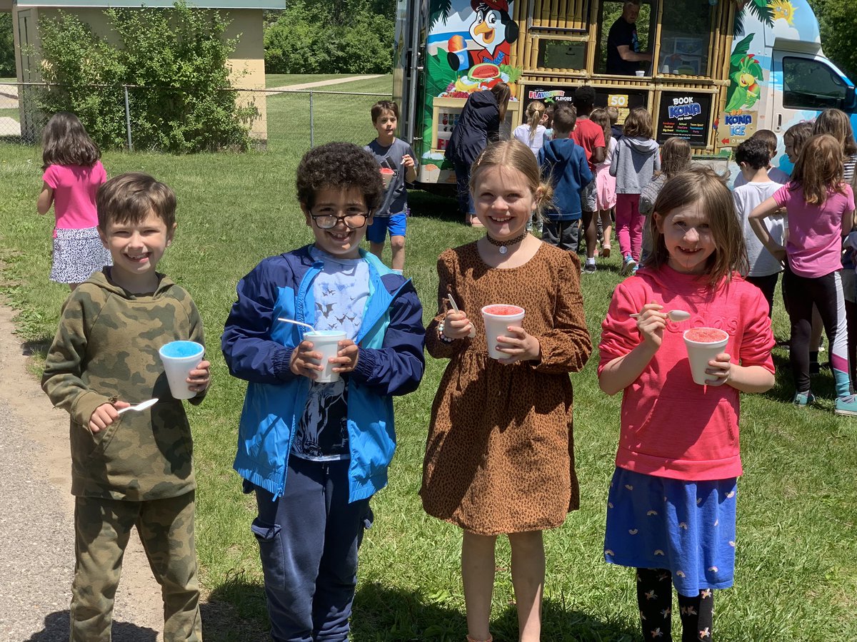 sandra_benson2's tweet photo. Kona Ice and Picnic - Reading Month Reward. #BuchananBears https://t.co/5faHyLG0xe