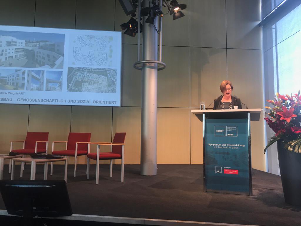 bauchplan ).( tweet media