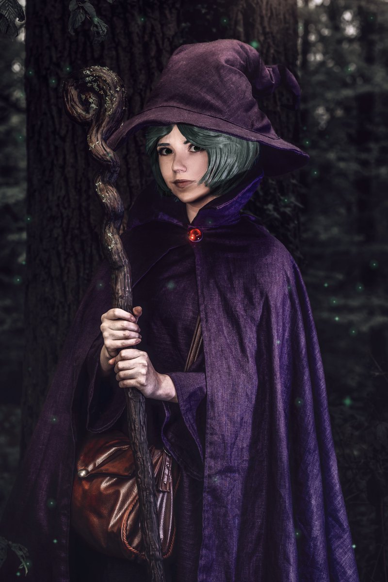 Ashiryana's tweet photo. "To mages, being parted by death from those closest to us has a different meaning than to you who live in te physical world. And so to us, it isn't an ending, but hatching into a great existence. It isn't... a sad thing..."
🧙‍♀️Cosplay made by me !
📸Photo by jeremleestudio (insta) https://t.co/3EJdMwhOzz