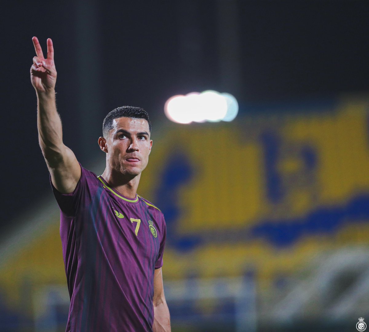 We_Asiri's tweet photo. @Hashem_S6 من بعد كريستيانو مافي شي صعب على #النصر
💛💙👑💙💛
#Messi
#CR7𓃵
#Siiiiiii https://t.co/eOJ0b02a0J