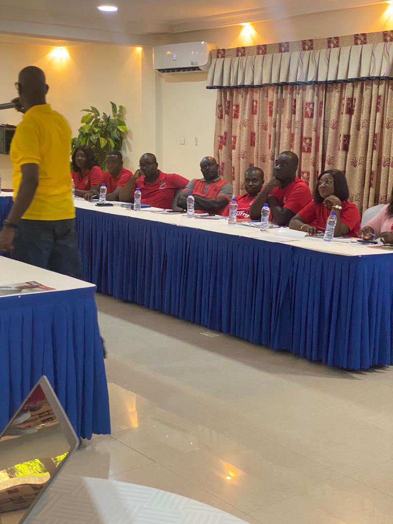 LAINE_HR's tweet photo. Credit Management Refresher training for Zenith Bank, Takoradi Zone
#training #takoradi #credit #management #lainehr #laine #withwithus https://t.co/9QeyP8RkGM