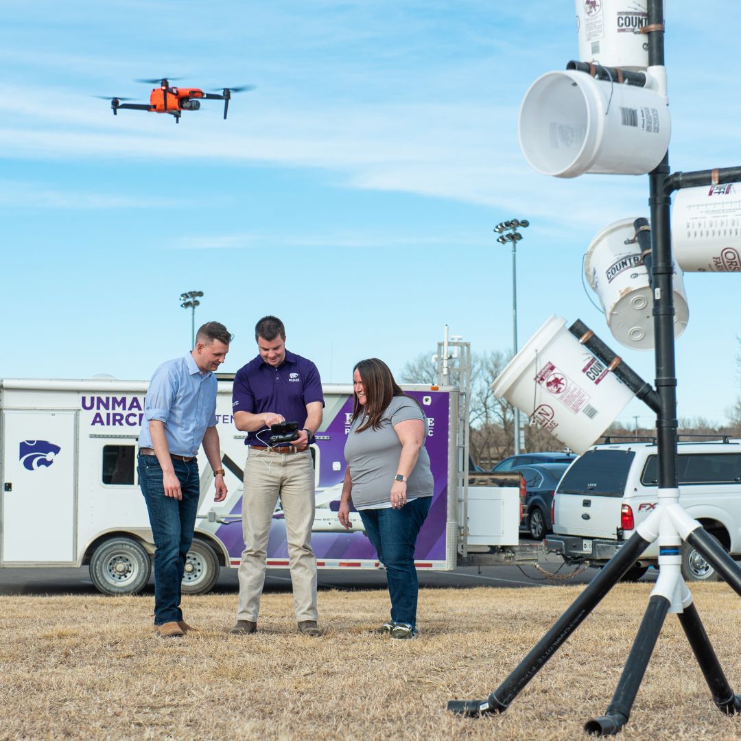 KSU_Salina's tweet photo. Teachers of middle and high schoolers, there's still time to register for UAS training this summer!

Register today! Learn more about the no-cost program here: https://t.co/i118J5em7v

#KStateSalina #ExperienceMatters #UASTraining #Teachers https://t.co/jk6522qUuH