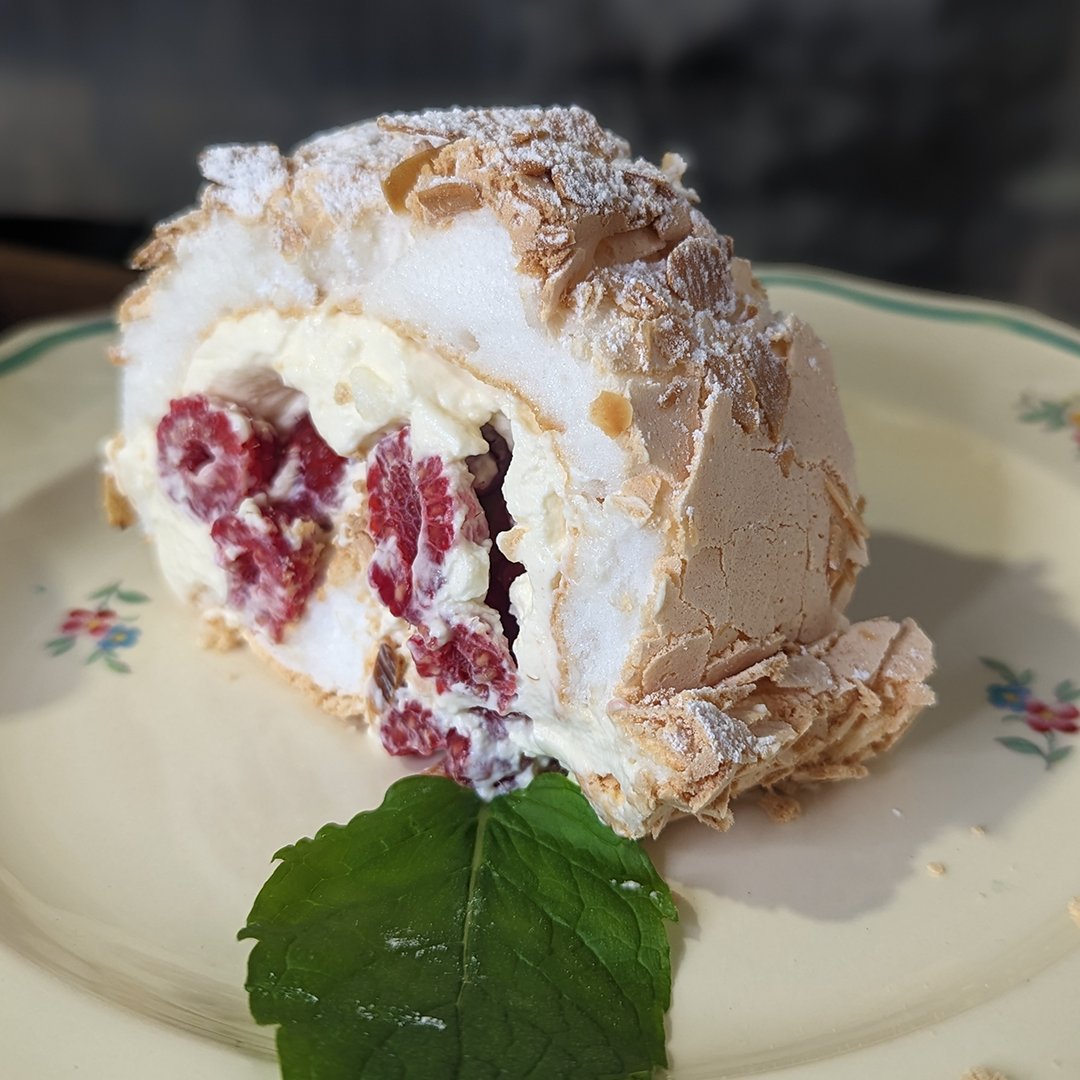 Today marks the end of Food on Friday on the <a href="/RTEToday/">Today</a> Show, <a href="/eunicepower/">Eunice Power</a> has saved the best for last with this Summer berry Pavlova with vanilla cream.

#Belling #Pavlova #Summerrecipes