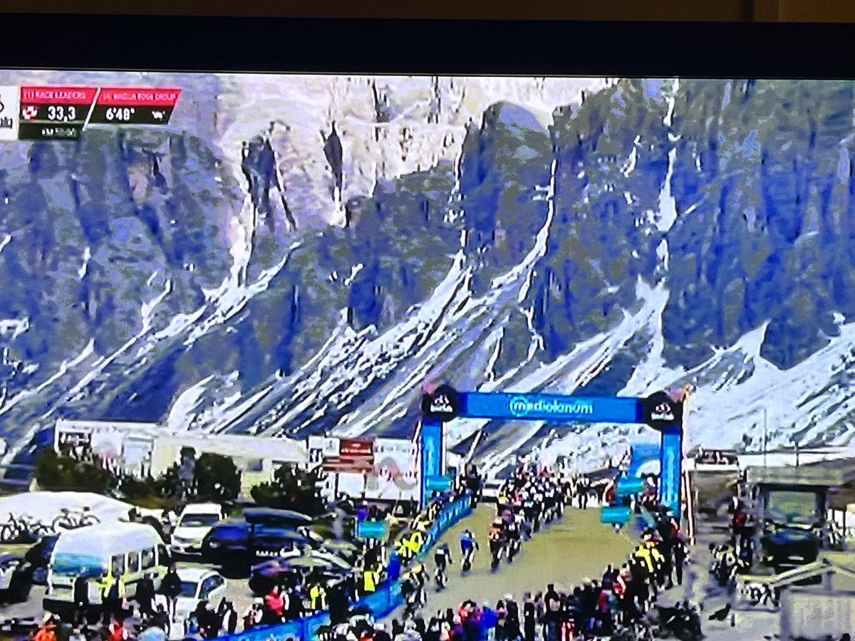TenVsRhys's tweet image. The @giroditalia⁩ ….. stop it.

#couchpeleton ⁦@SBSSportau⁩