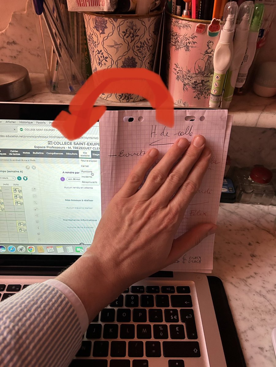 ClorddeWinter's tweet image. ELOHIM VA FAIRE PLEUVOIR LE FEU 🔥 SON PEUPLE 😤😡😤
#profprincipal #vismavieavecles6èmes #crainslavengeanceduSeigneur #gareàtesfesses #tropvilain #heuresdecolle