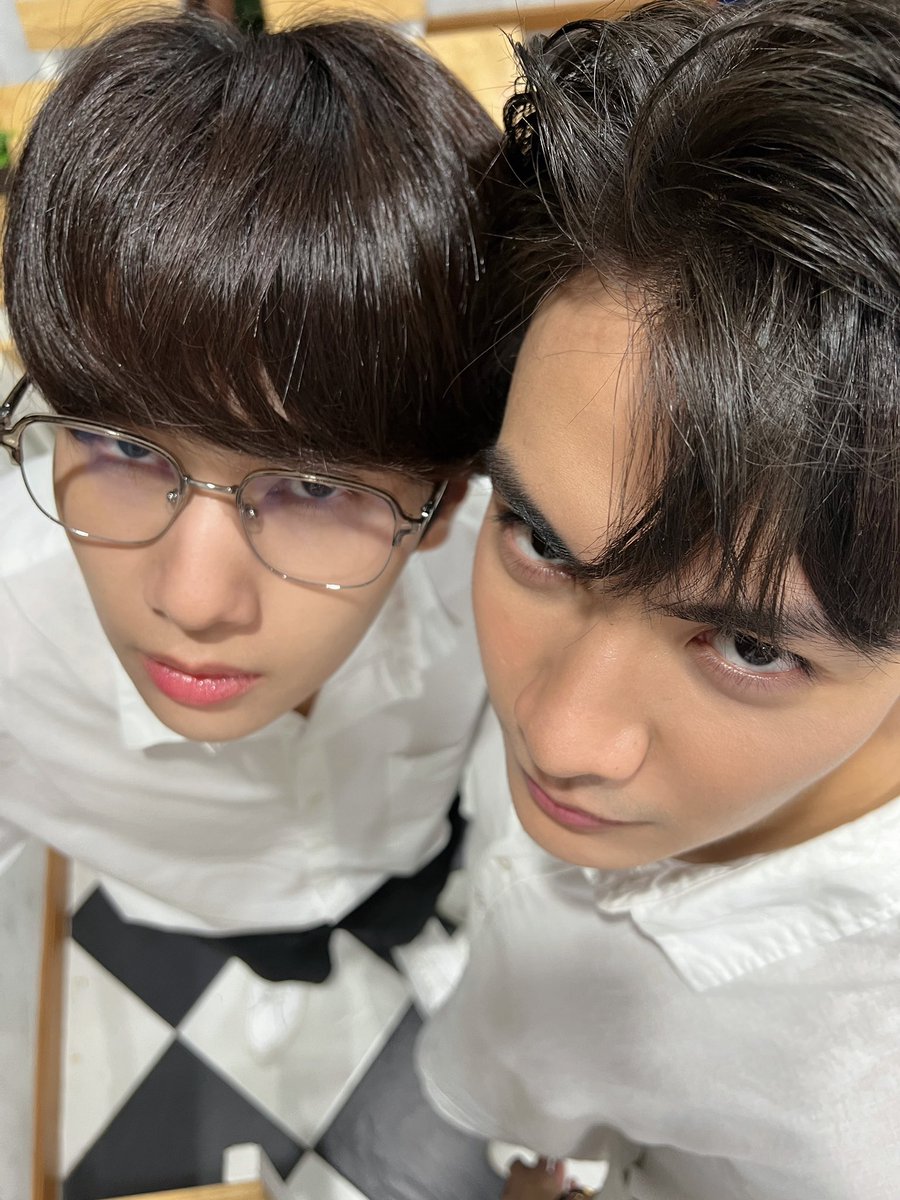 newzazaMTG's tweet photo. น้องจุงน้องดัง is watching you. 🐶🐱🌻
🐶🐱:แอบมองเธออยู่นะจ้ะ แต่เธอไม่รู้บ้างเลย
#HiddenAgenda #วาระซ่อนเร้น 🤫
@ChenRcj @dunknatachai 
#จุงอาเชน #dunknatachai
#จุงดัง 🐶🐱💕 https://t.co/TxWxRY2QCp