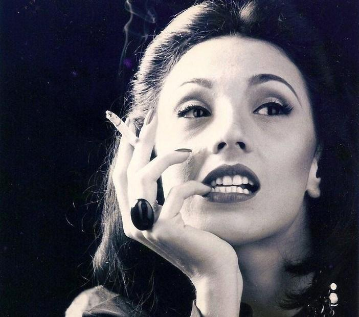 adelphiedizioni's tweet photo. «Clarice Lispector è sola – “sola come Kafka” è lecito affermare, adattandole una formula famosa. Sola come Sylvia Plath. Come Anna Maria Ortese».

Un lungo articolo (del 2018) di Emanuele Trevi su Clarice Lispector. Su @00doppiozero. 
https://t.co/VFkh2UsNuQ https://t.co/TQJdTkKf6y