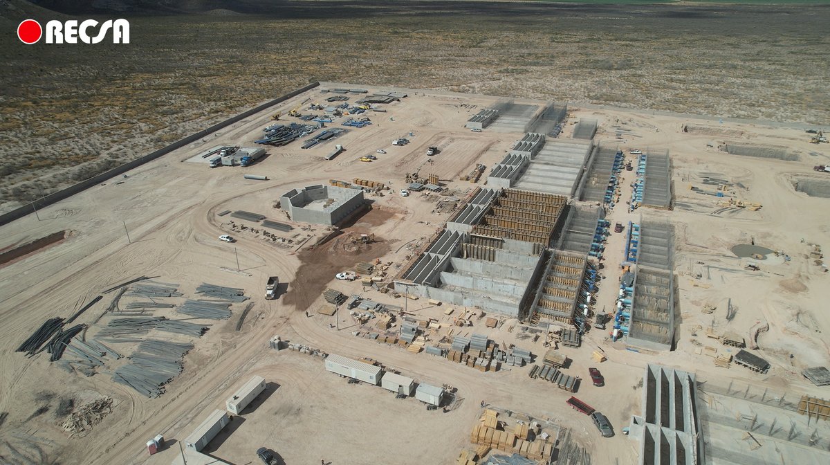 RECSA_MX's tweet photo. 💧Avanzamos en la construcción de la planta potabilizadora del proyecto Agua Saludable para La Laguna, la cual beneficiará a 1.6 millones de habitantes de los estados de #Durango y #Coahuila.
#RECSA28
#ConstruyendoElFuturo https://t.co/VQzd41ou4I