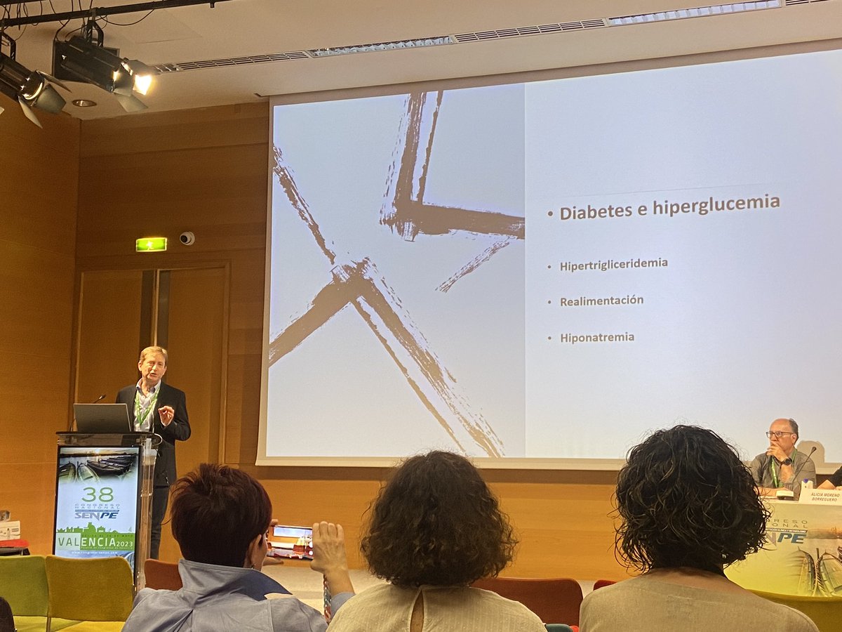 alimentendo's tweet photo. Gran charla de @golveirafuster sobre el papel del endocrinólogo en los trastornos metabólicos en nutrición parenteral 👏🏻👏🏻👏🏻

Con muy buen sabor de boca después de este congreso  #SENPE2023. https://t.co/nmgLzrOCCA