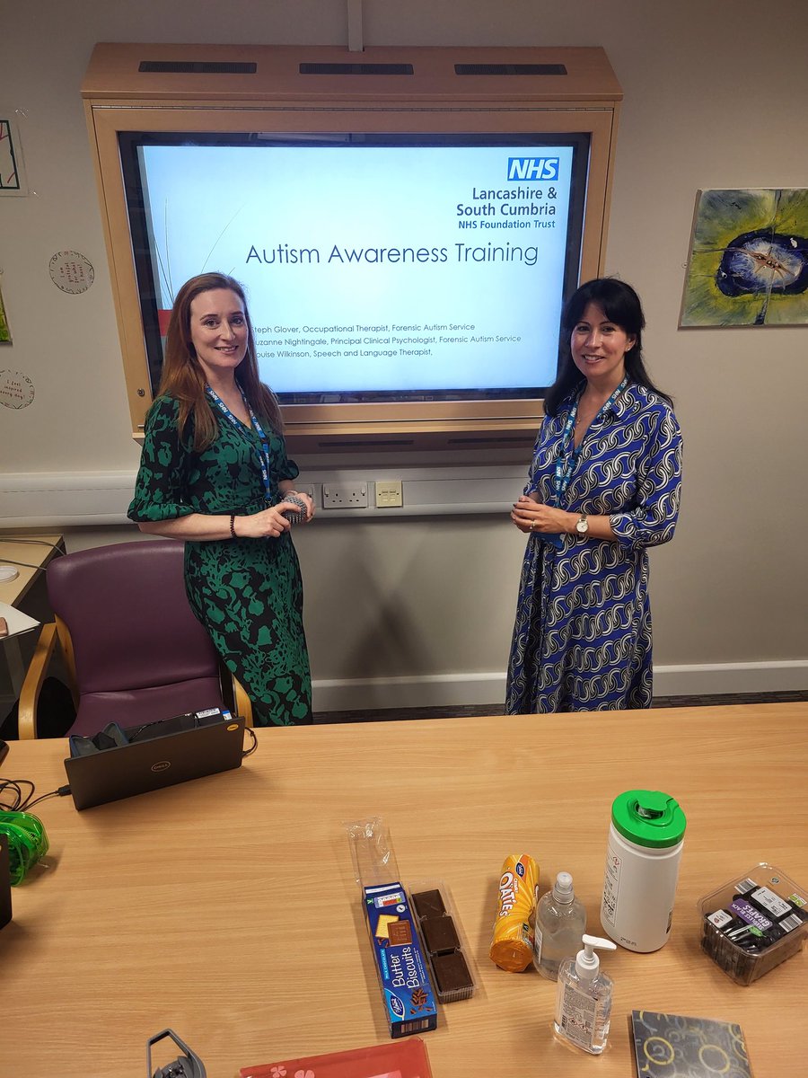 StephGlov15's tweet photo. Great first days training on @WardKeats on #AutismAwareness with my #FAS team. Lots of conversation and questions. Shame I forgot to take more photos! 🤦‍♀️ @Juliettebyrne1 @jo_millar27 https://t.co/vQNROFLn5S