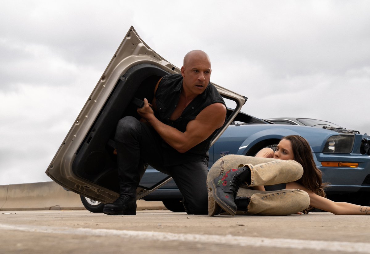 UniversalPicsIt's tweet photo. 🔥 La velocità è la nostra essenza! 🏎️💨 Preparati a sbalordirti con gli stunt mozzafiato di #FastX! 🤯✨ Ora #SoloAlCinema 🎬🔥

[1/2] https://t.co/v2XOOeD7gU