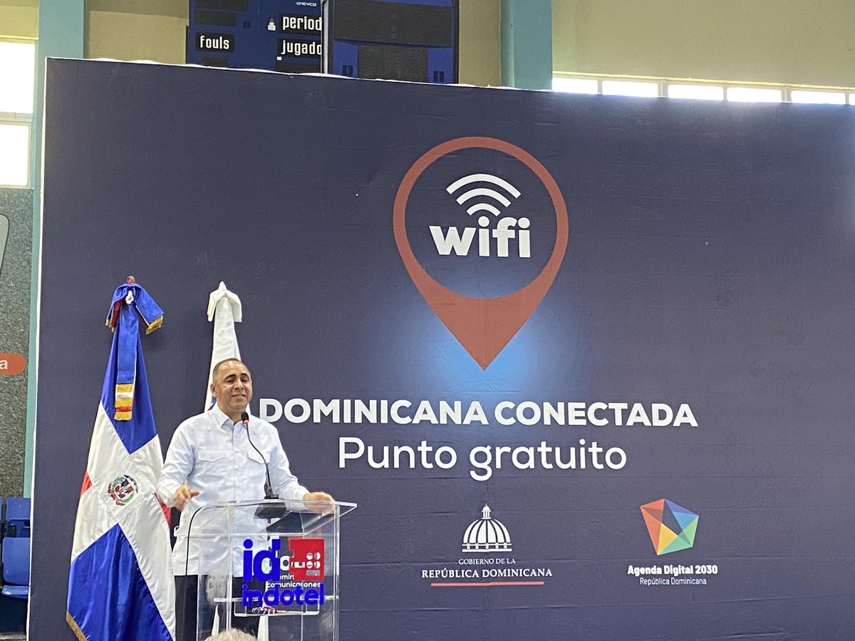 AngelaLora's tweet photo. Siendo parte. Inauguración de 12 puntos WiFi en Club Mauricio Báez y zonas aledañas.

 #DominicanaConectada
 #indotel
 #apoyoindotel https://t.co/BwO66T5gOX